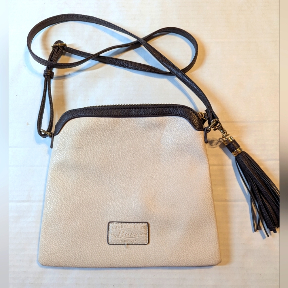 G H Bass & Co Bass Crossbody Purse